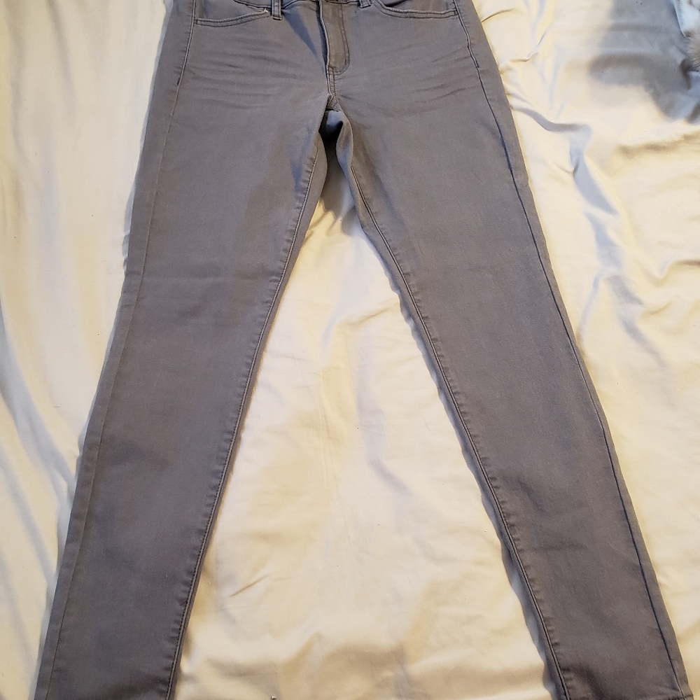 Gray skinny jeggings